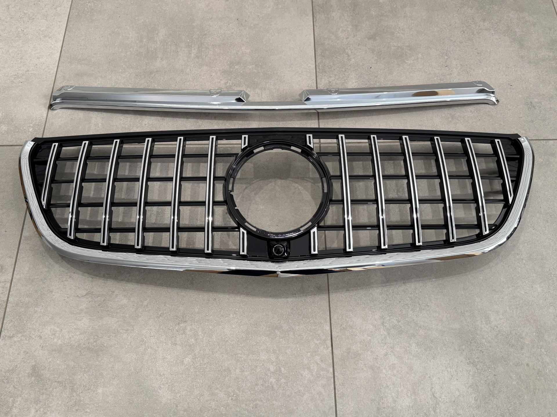 Решітка радіатора DIAMOND Mercedes Benz Vito W447 2014-2019