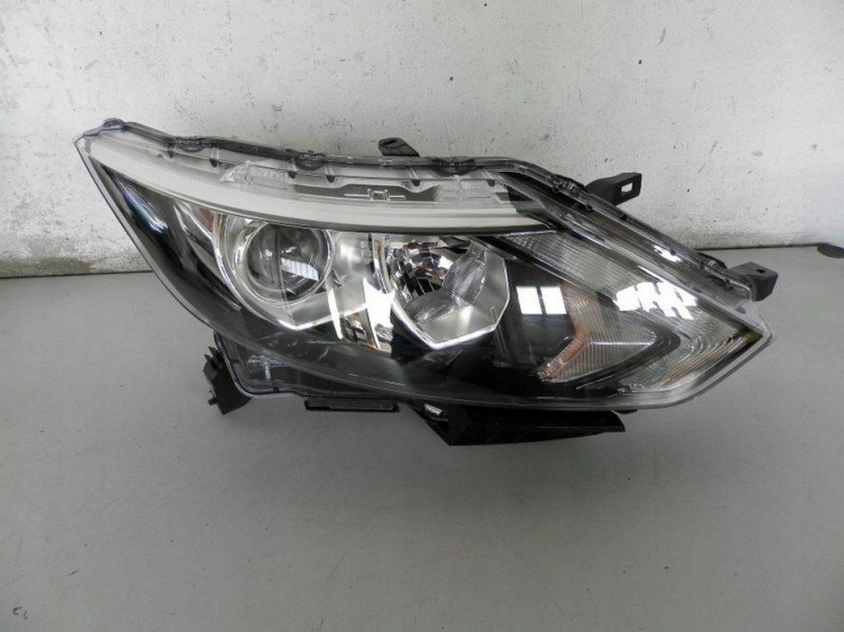 Фара права Nissan Qashqai 13-16 / Rogue sport 14-19