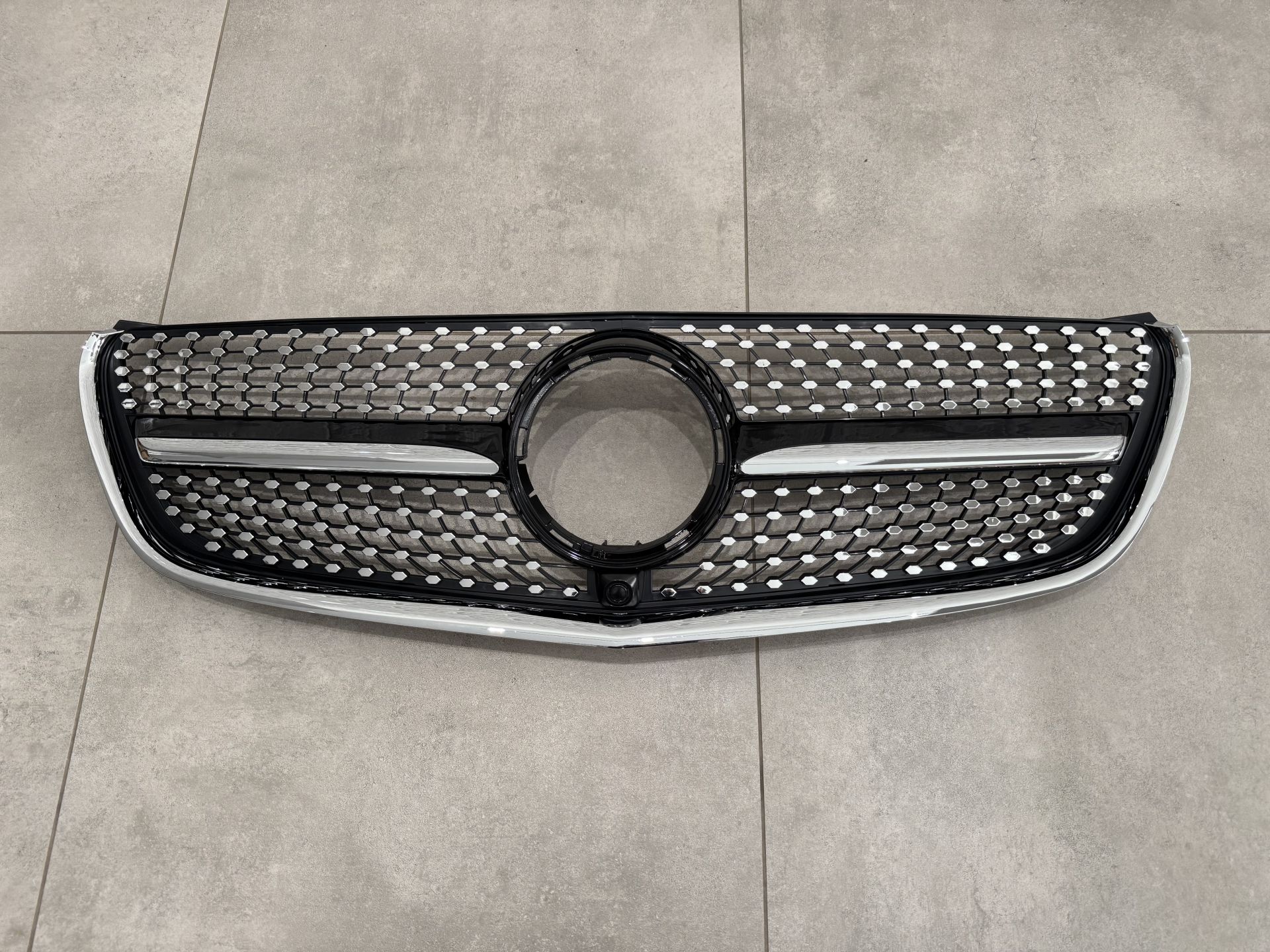 Решітка радіатора DIAMOND BLACK Mercedes Benz V-class W447 2014-2019 ДЛЯ AMG І ЗВИЧАЙНОГО