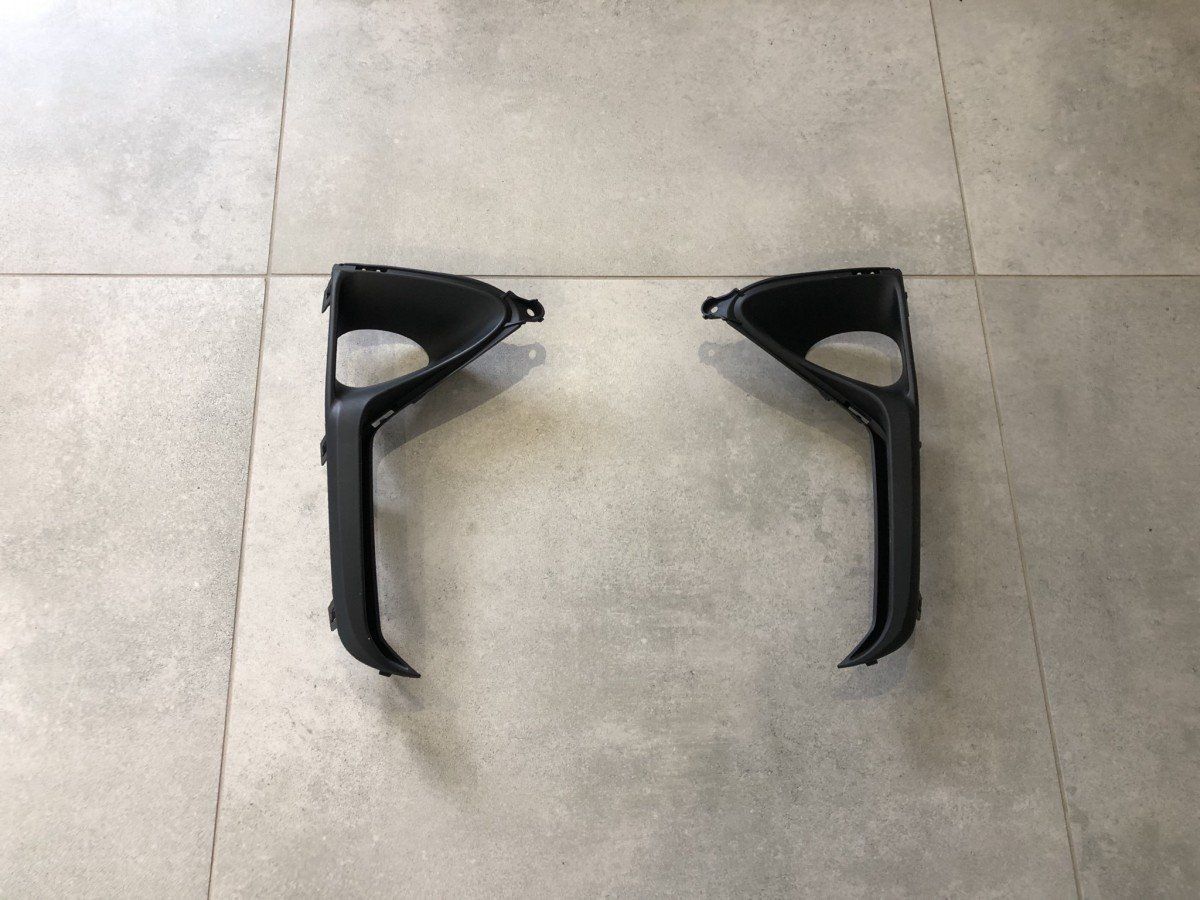 Заглушки кришки туманок Lexus RX 2015-2019 2шт. L-5314148081/R-5314148080