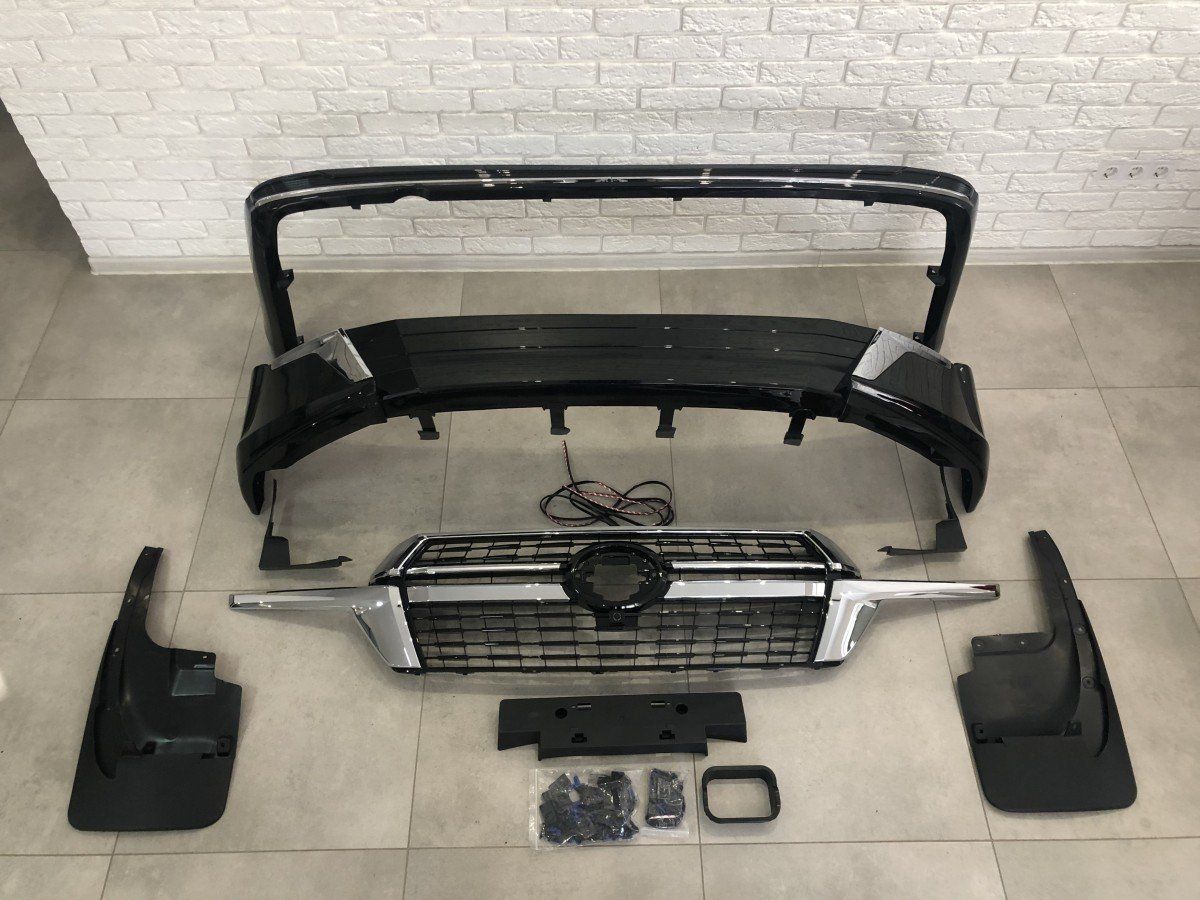 Комплект обвісу Toyota Land Cruiser 200 стиль 2021 чорний колір (спідниці перед і зад, решітка)