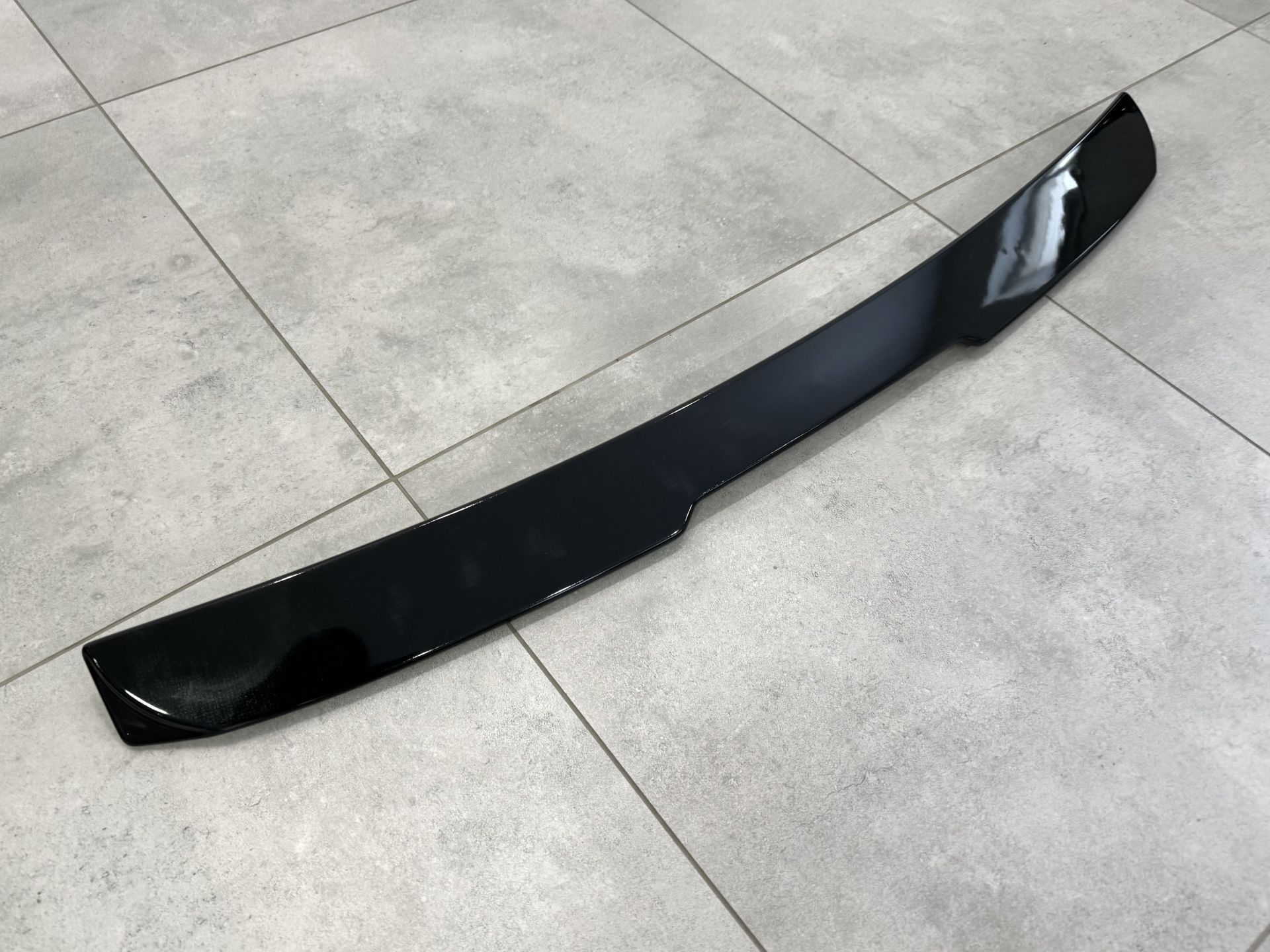 Козирок на скло BMW E60 2004-2009 ABS пластик, чорний глянець