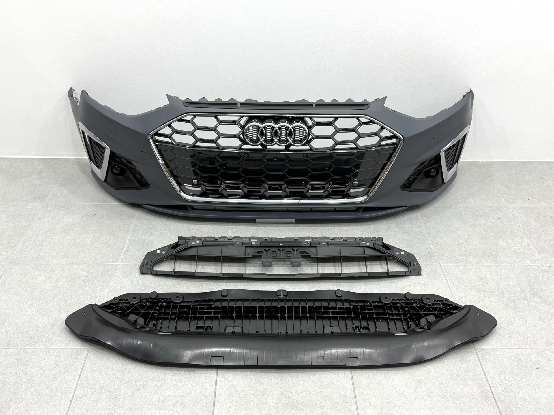 Бампер передній у зборі S-Line CHROME для Audi A4 B9 2020-2023