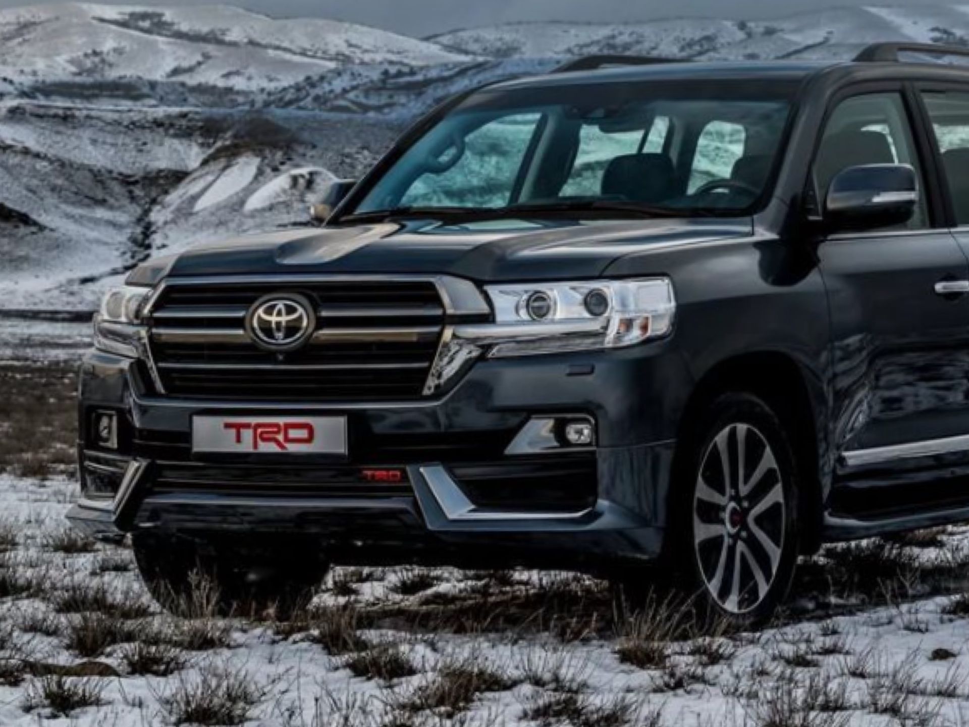 Обвіс тюнінг переднього бампера TRD Toyota Land Cruiser 200 2016-2022 колір чорний
