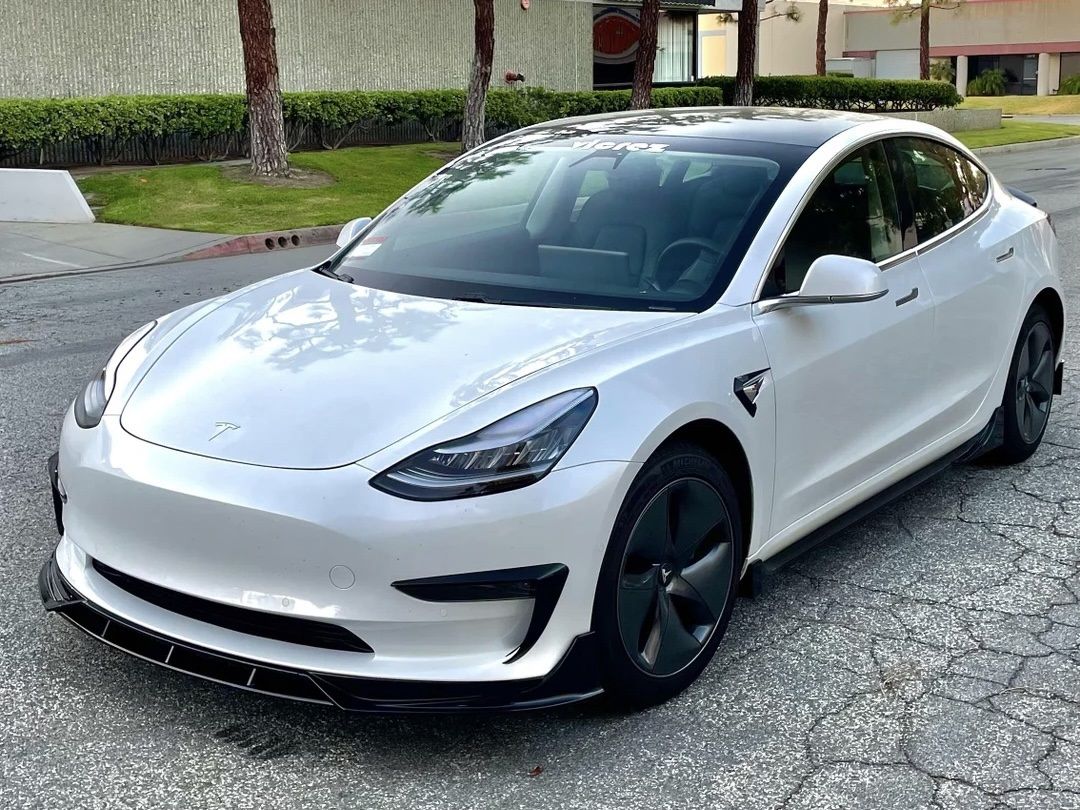 Комплект обвісу Tesla Model 3 2017- ABS пластик, колір чорний глянець