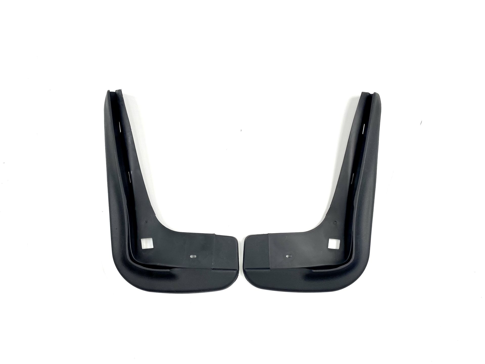 Бризковики передні BMW 7 E65/66 2001–2008, комплект 2 шт.