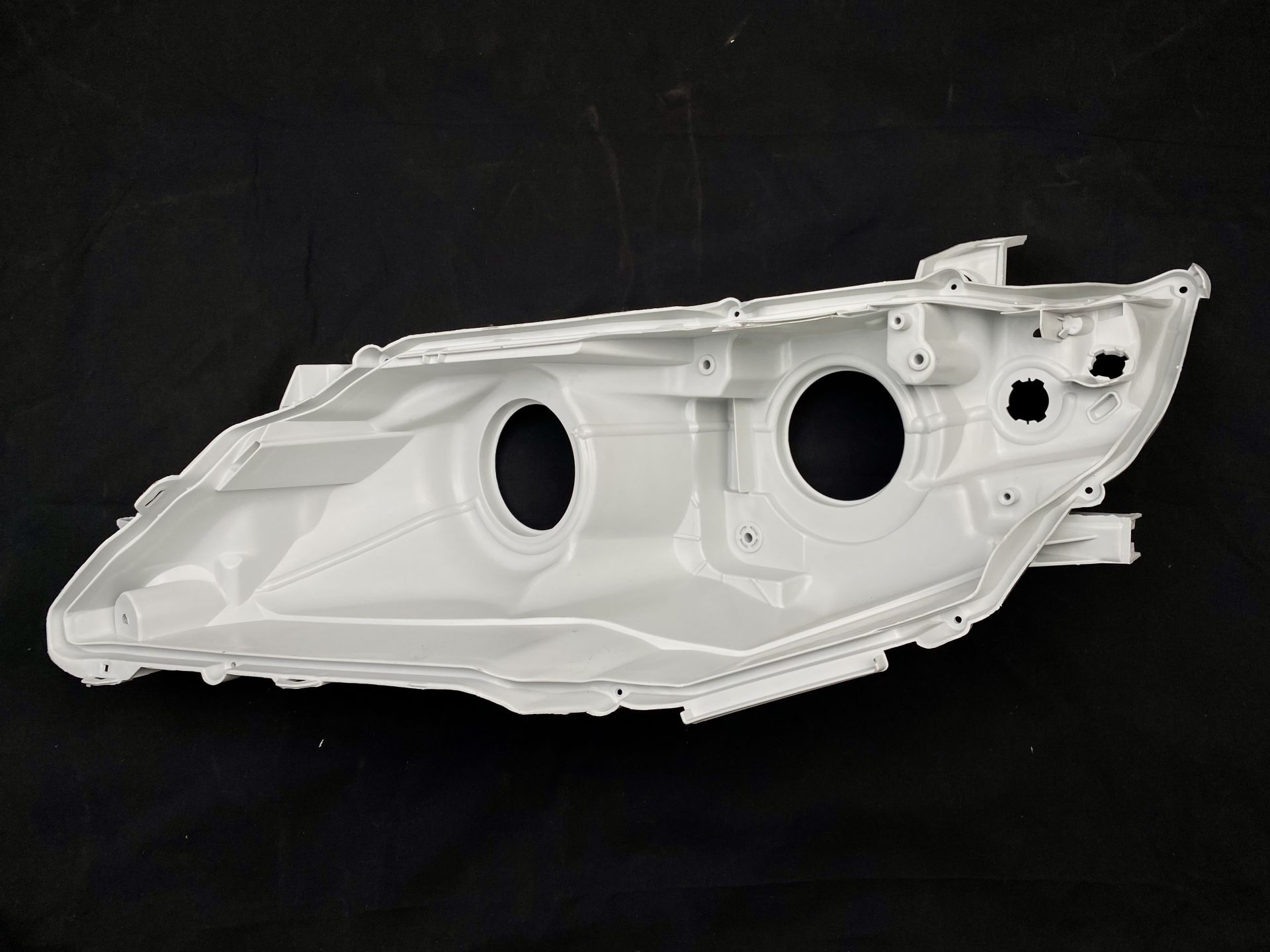 Корпус фари галоген лівий Toyota Camry 50 USA 2012-2014