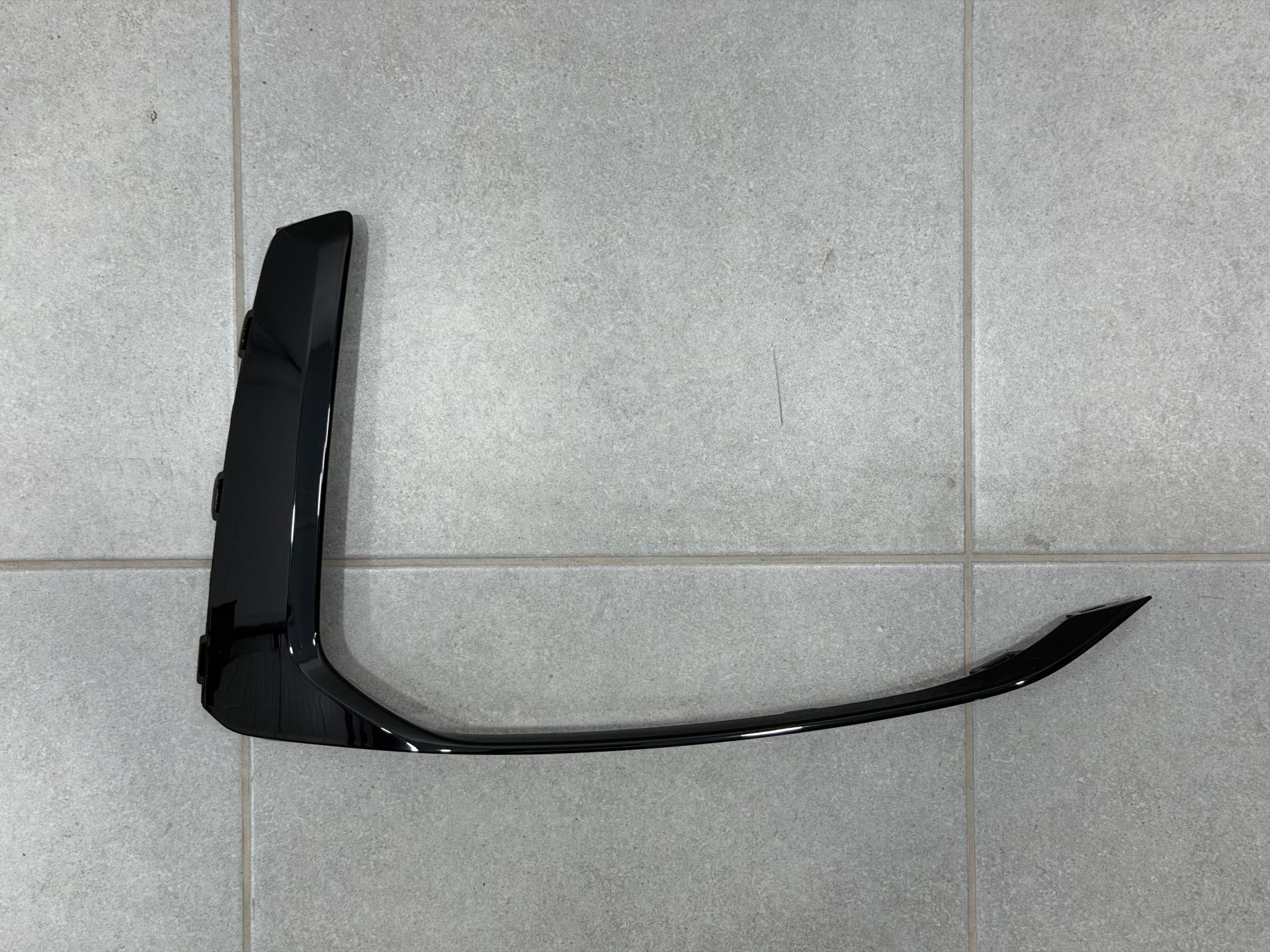 Накладка бампера права 4M0807300B S-Line BLACK для Audi Q7 2020-2024