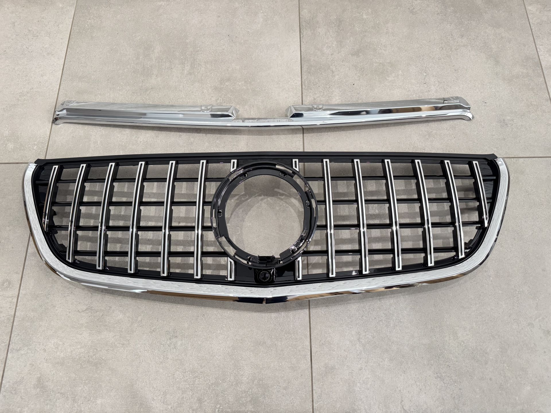 Решітка радіатора GT CHROME Mercedes Benz Vito W447 2020-2023